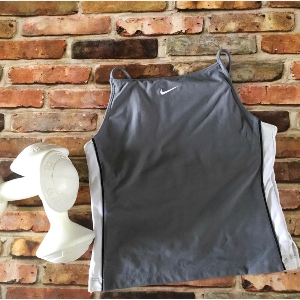 NIKE WORKOUT TOP